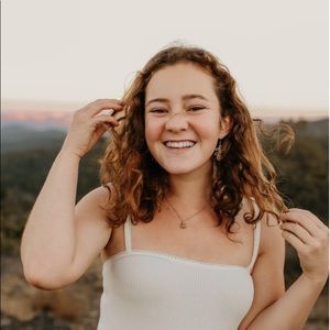 Meet your Posher, Eliza